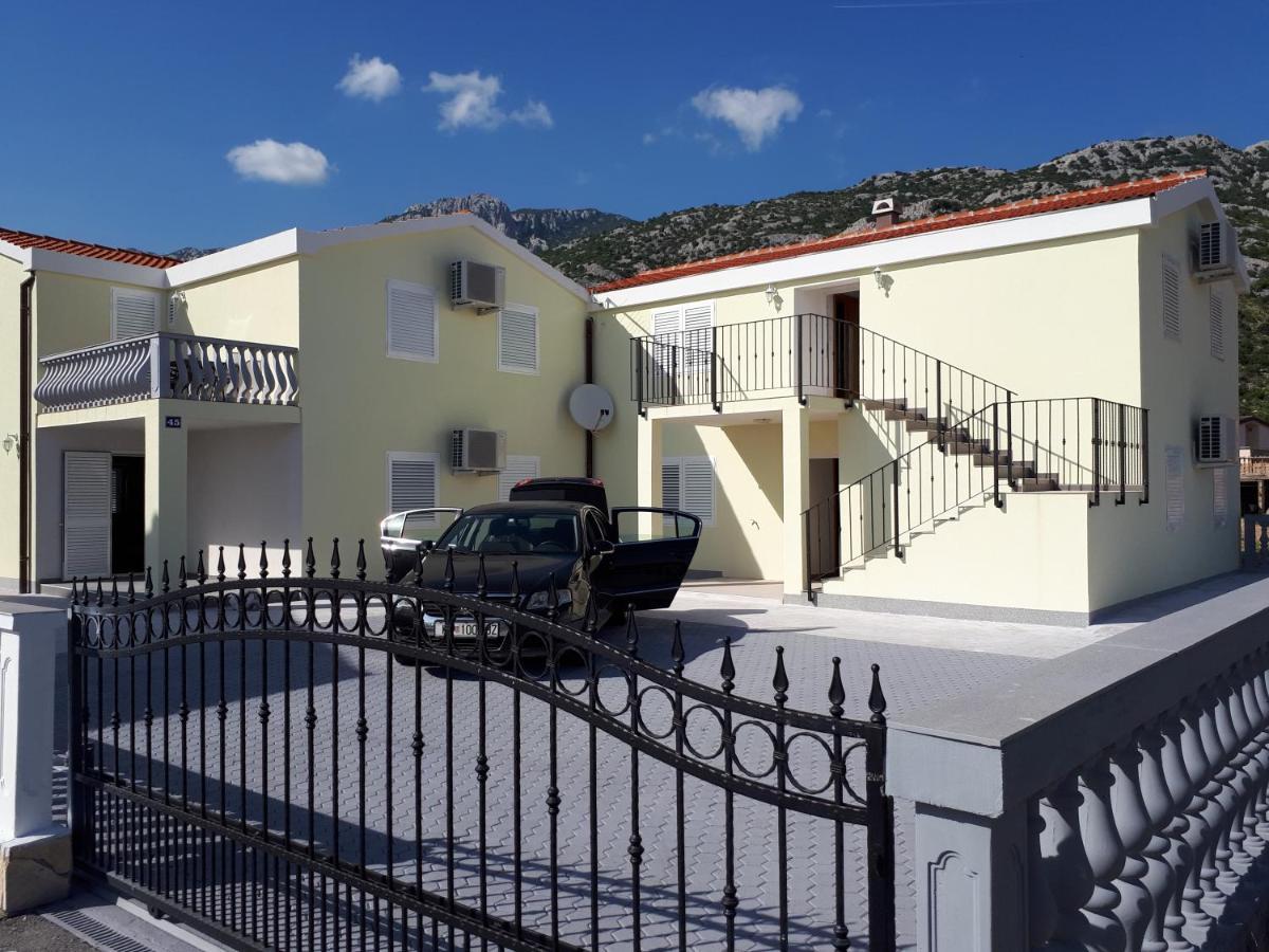 Apartmani Andrea 카를로바크 외부 사진