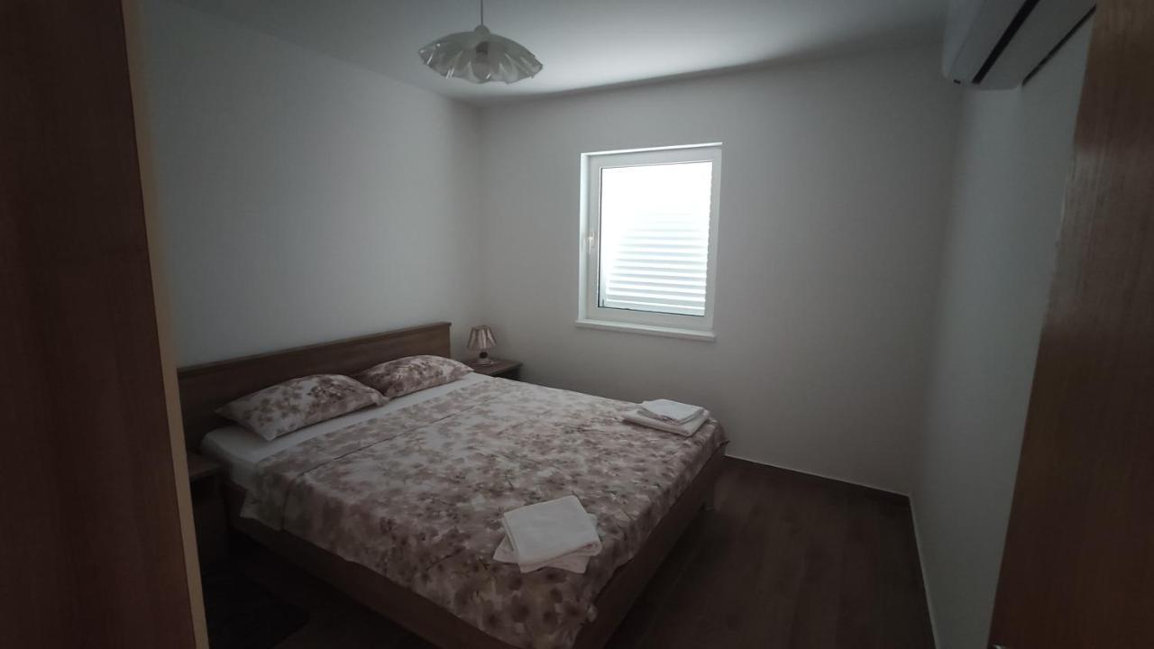 Apartmani Andrea 카를로바크 외부 사진