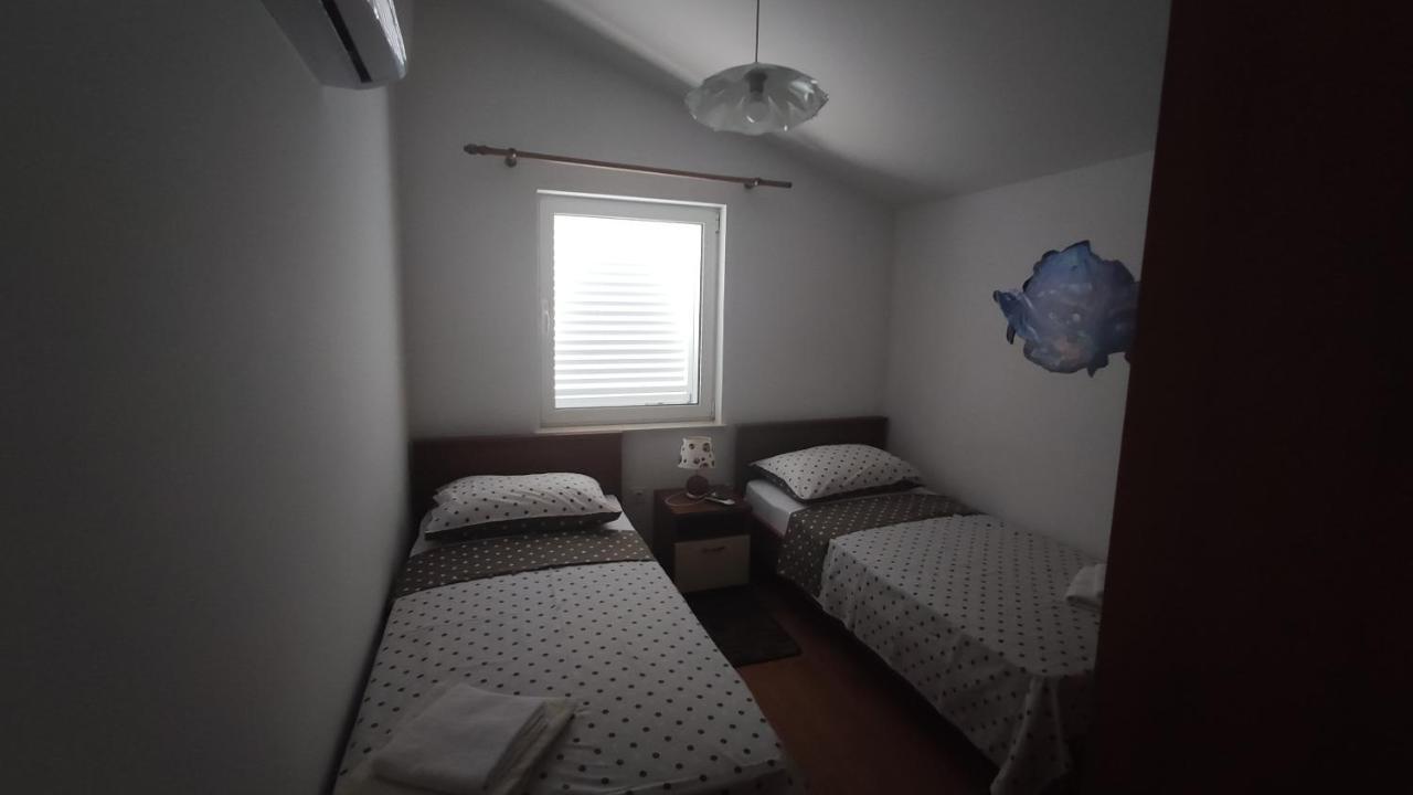 Apartmani Andrea 카를로바크 외부 사진