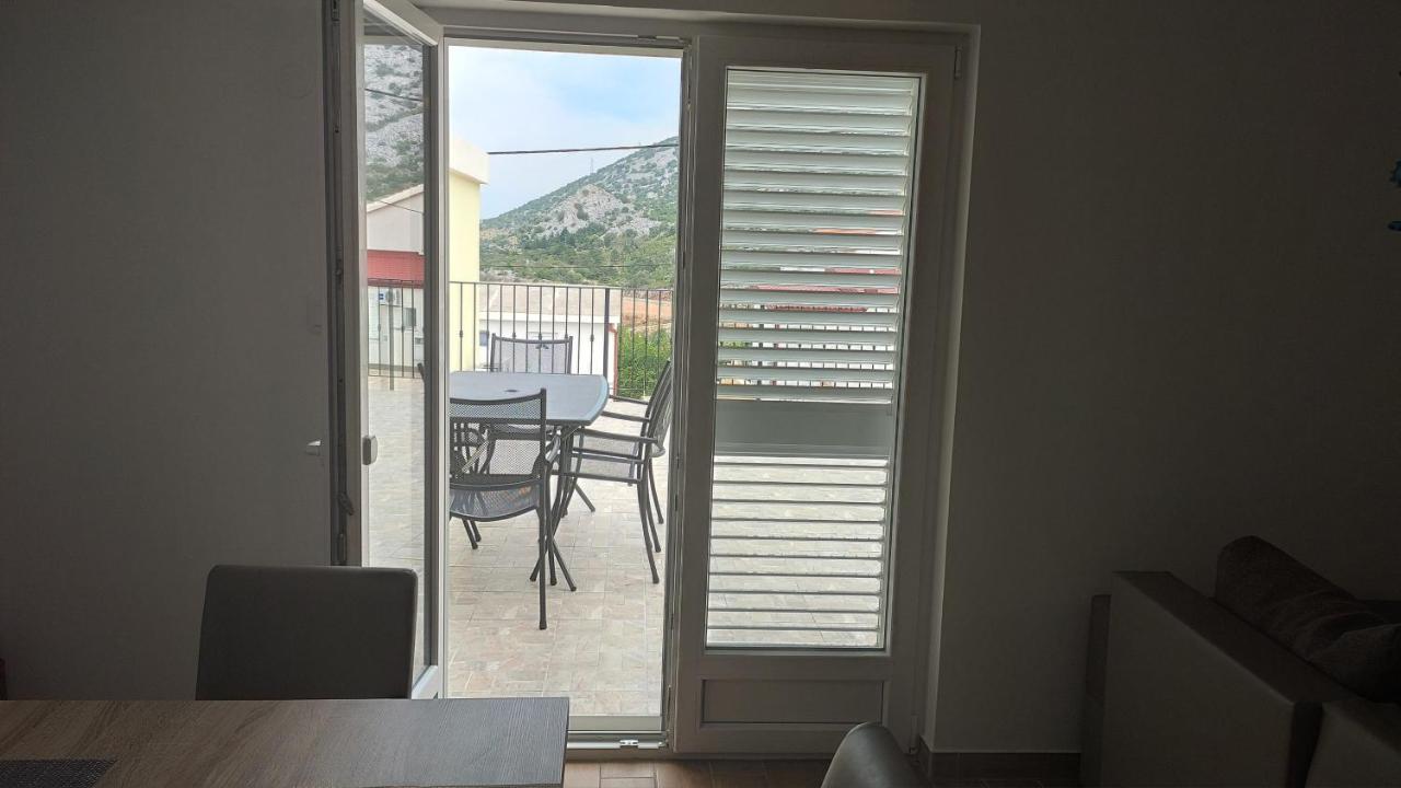 Apartmani Andrea 카를로바크 외부 사진