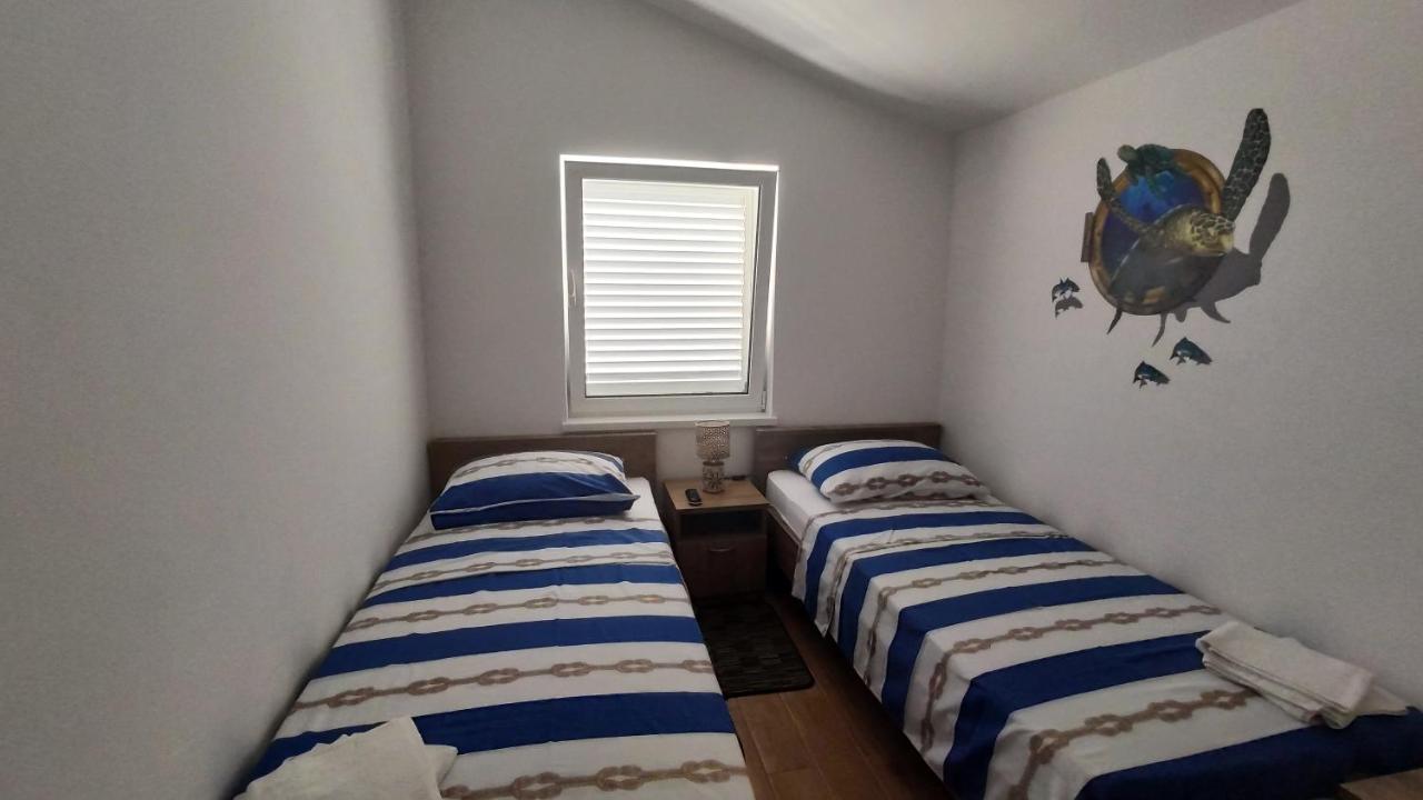 Apartmani Andrea 카를로바크 외부 사진